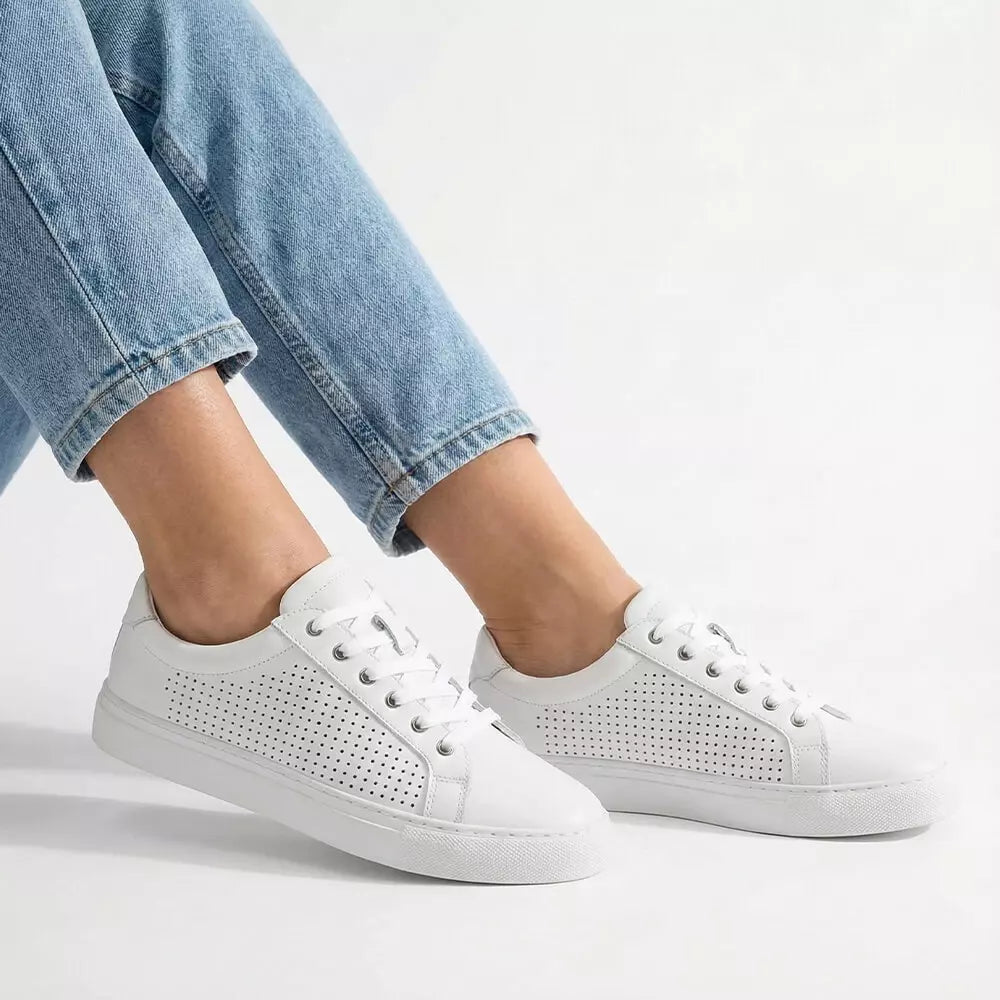 Classic Edge Sneakers