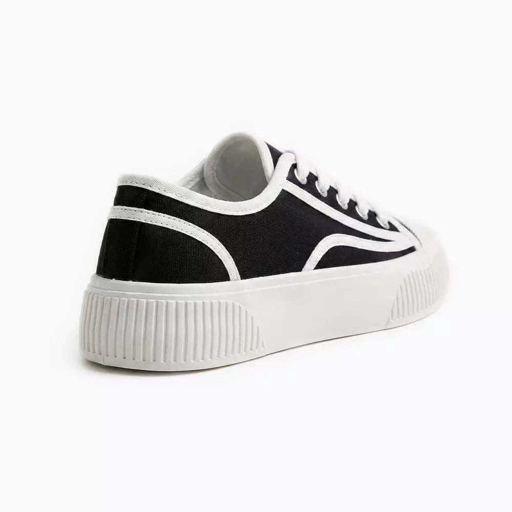 Street Pulse Sneakers